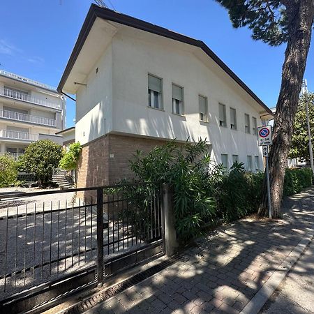 Casa Francesca - Agenzia Cocal Apartment Каорле Екстериор снимка